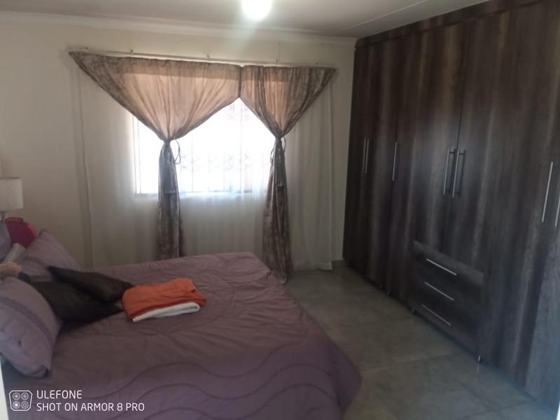 5 Bedroom Property for Sale in Windmill Park Gauteng