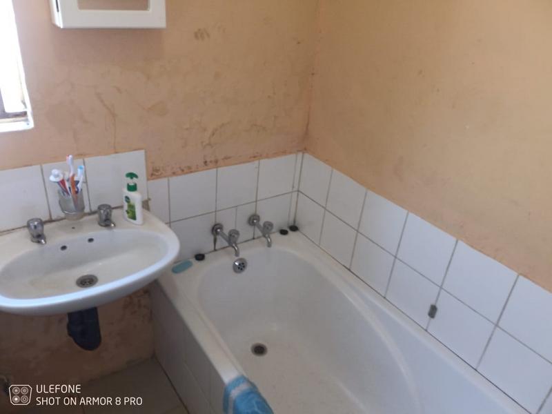 2 Bedroom Property for Sale in Windmill Park Gauteng