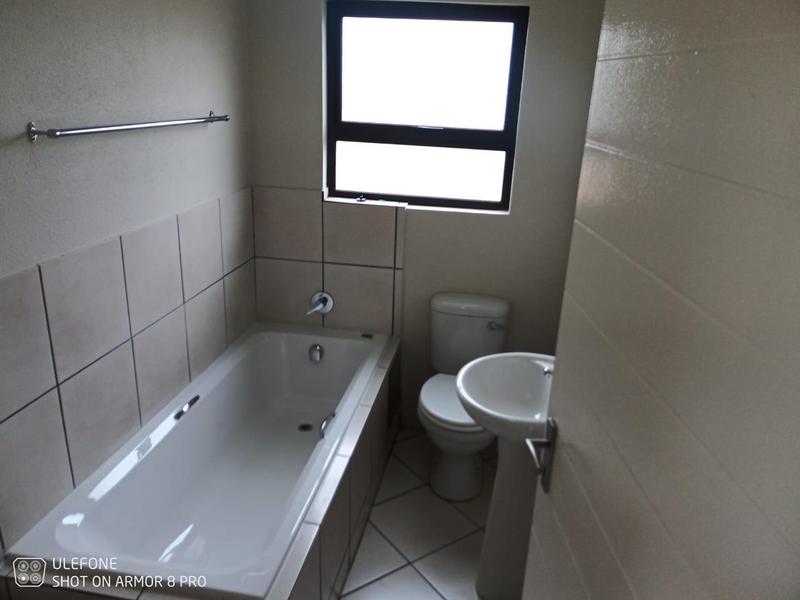 3 Bedroom Property for Sale in Windmill Park Gauteng