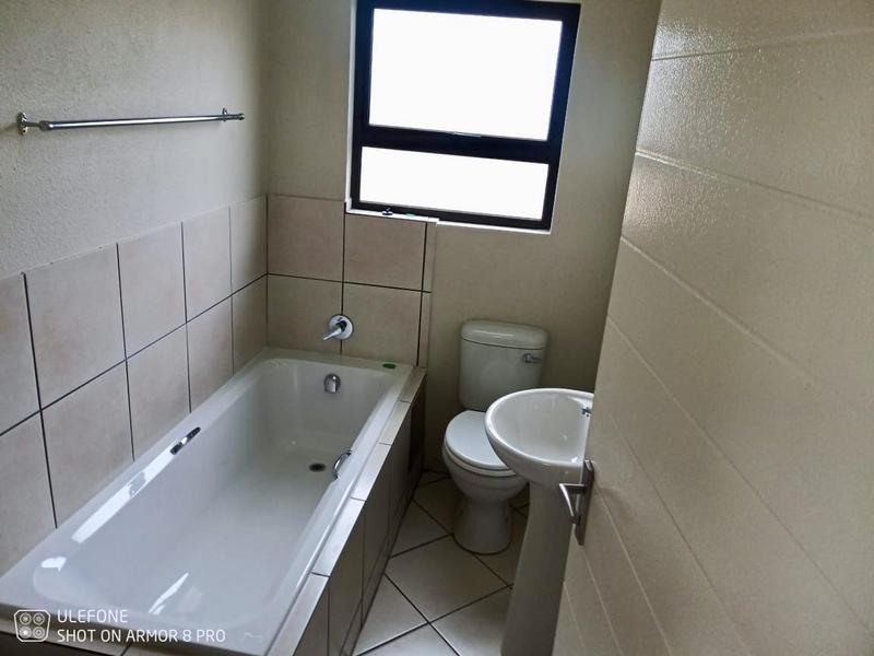 2 Bedroom Property for Sale in Windmill Park Gauteng
