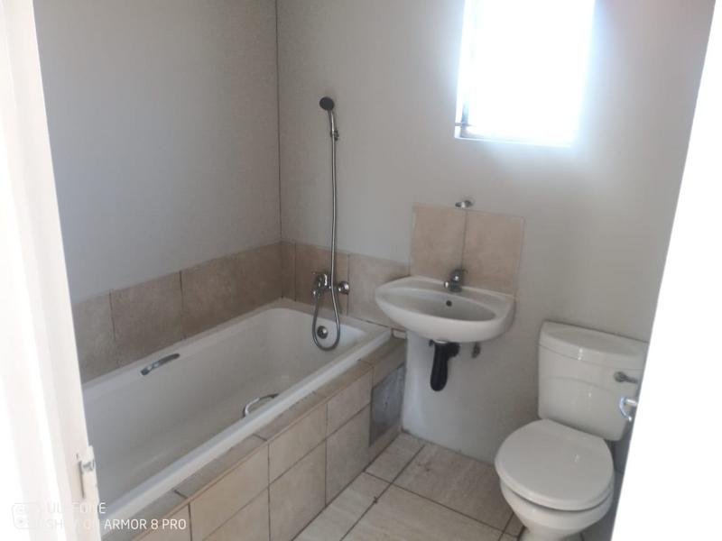 2 Bedroom Property for Sale in Windmill Park Gauteng