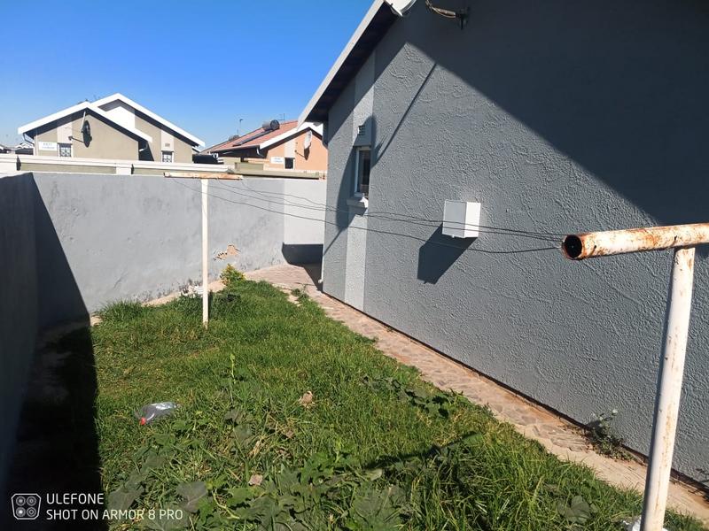 2 Bedroom Property for Sale in Windmill Park Gauteng