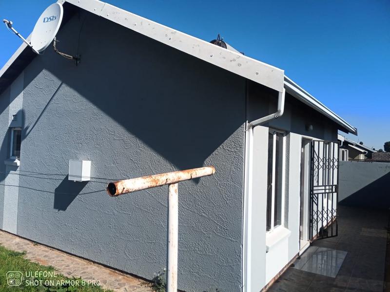 2 Bedroom Property for Sale in Windmill Park Gauteng