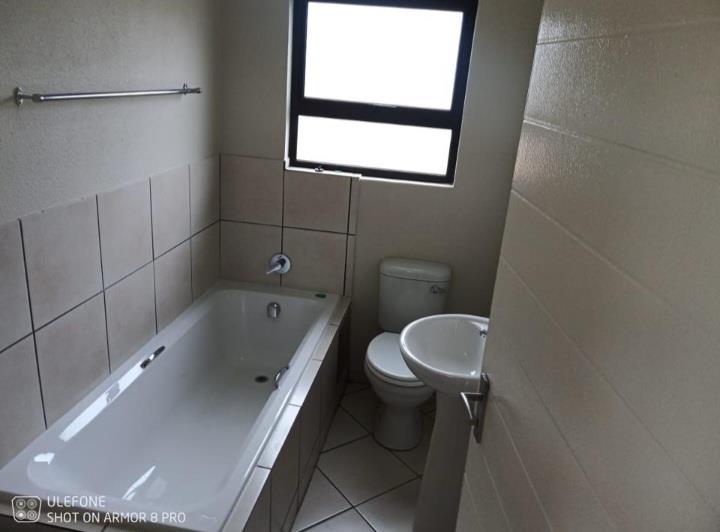 3 Bedroom Property for Sale in Windmill Park Gauteng