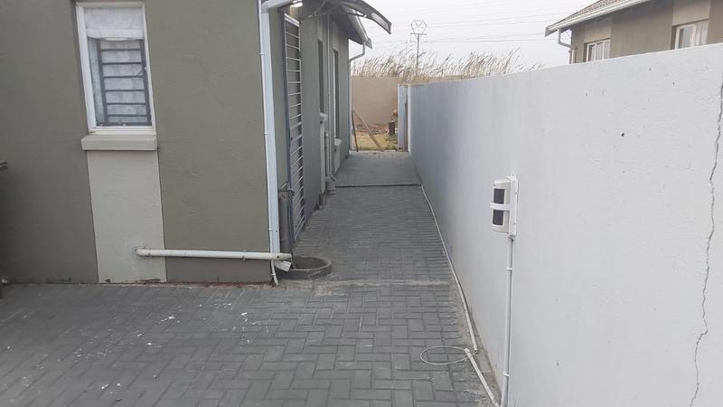 3 Bedroom Property for Sale in Windmill Park Gauteng