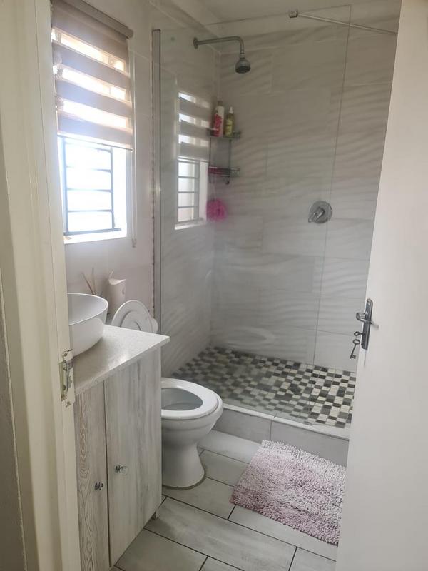 3 Bedroom Property for Sale in Windmill Park Gauteng