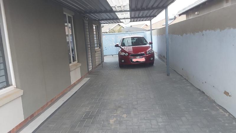 3 Bedroom Property for Sale in Windmill Park Gauteng