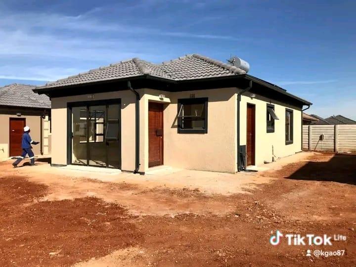 2 Bedroom Property for Sale in Windmill Park Gauteng