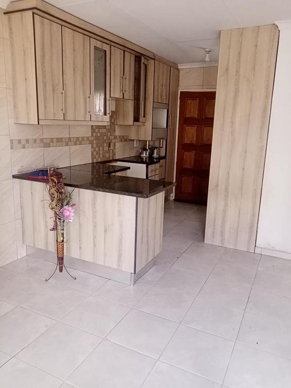 2 Bedroom Property for Sale in Windmill Park Gauteng