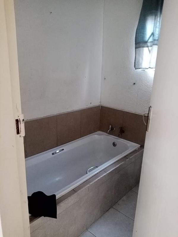2 Bedroom Property for Sale in Windmill Park Gauteng