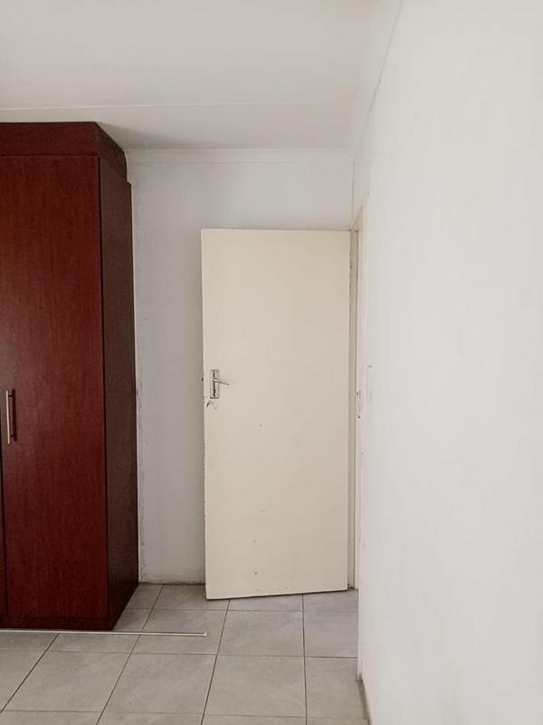 2 Bedroom Property for Sale in Windmill Park Gauteng