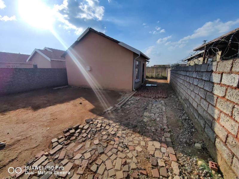 2 Bedroom Property for Sale in Windmill Park Gauteng