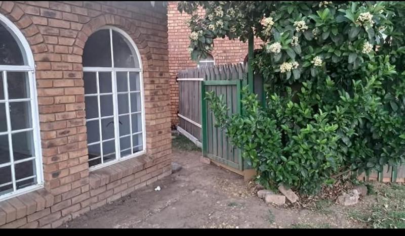5 Bedroom Property for Sale in Dalpark Gauteng