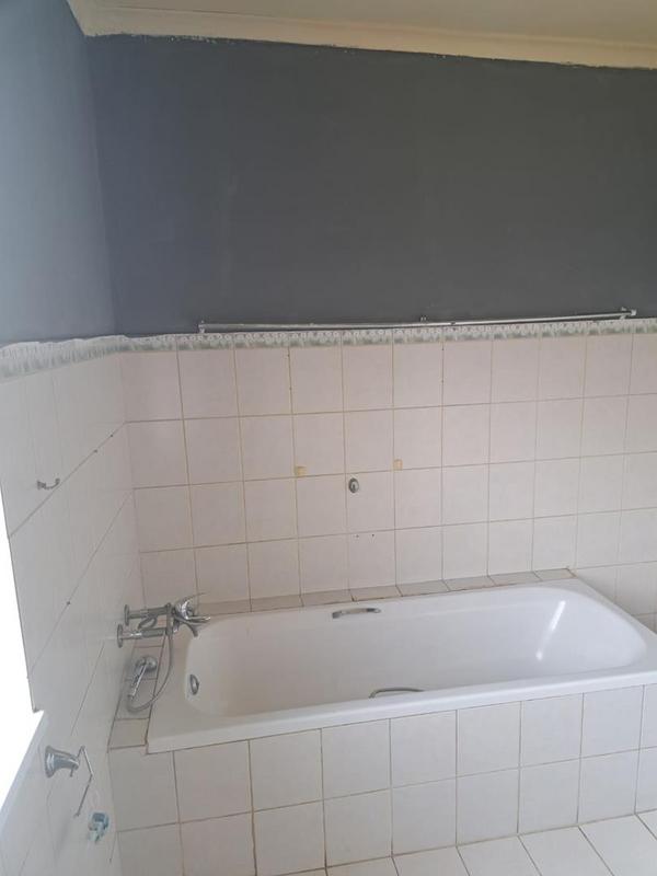 5 Bedroom Property for Sale in Dalpark Gauteng