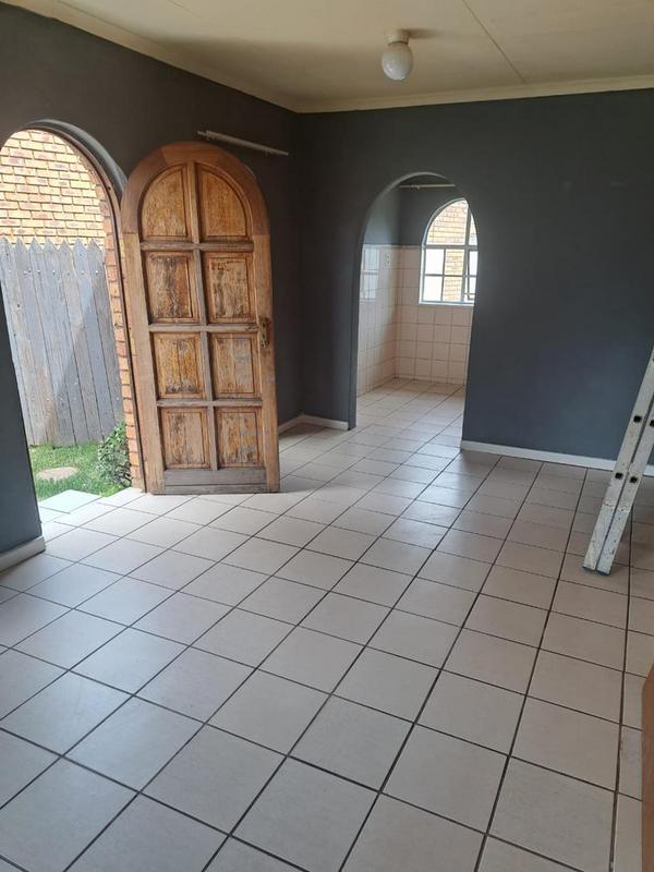 5 Bedroom Property for Sale in Dalpark Gauteng