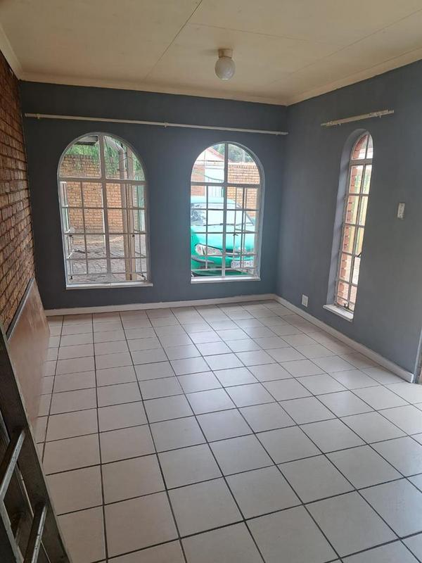 5 Bedroom Property for Sale in Dalpark Gauteng