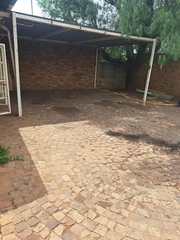 5 Bedroom Property for Sale in Dalpark Gauteng