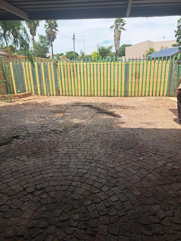 5 Bedroom Property for Sale in Dalpark Gauteng
