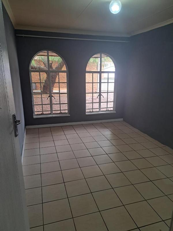 5 Bedroom Property for Sale in Dalpark Gauteng