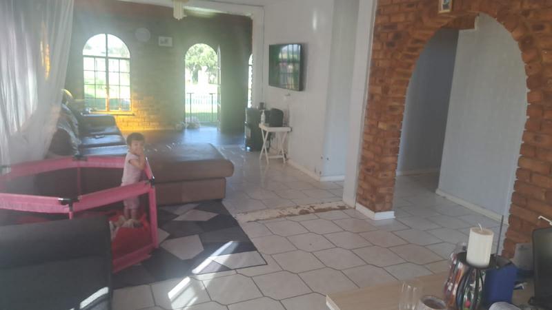 5 Bedroom Property for Sale in Dalpark Gauteng