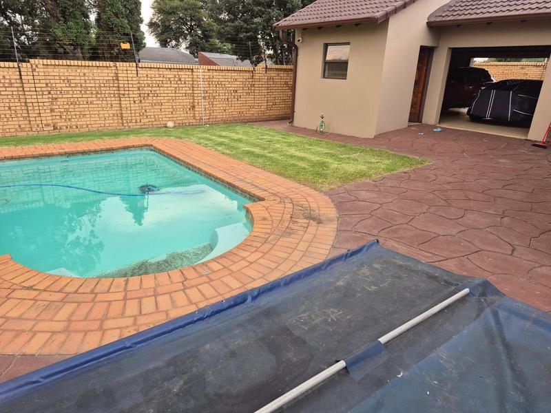 3 Bedroom Property for Sale in Leachville Gauteng