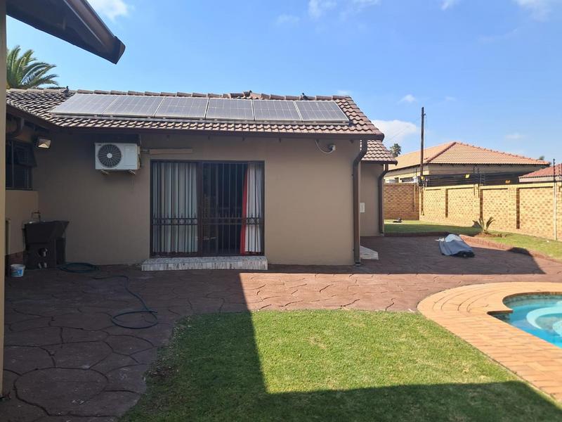 3 Bedroom Property for Sale in Leachville Gauteng
