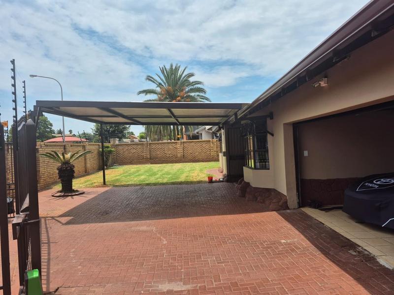 3 Bedroom Property for Sale in Leachville Gauteng