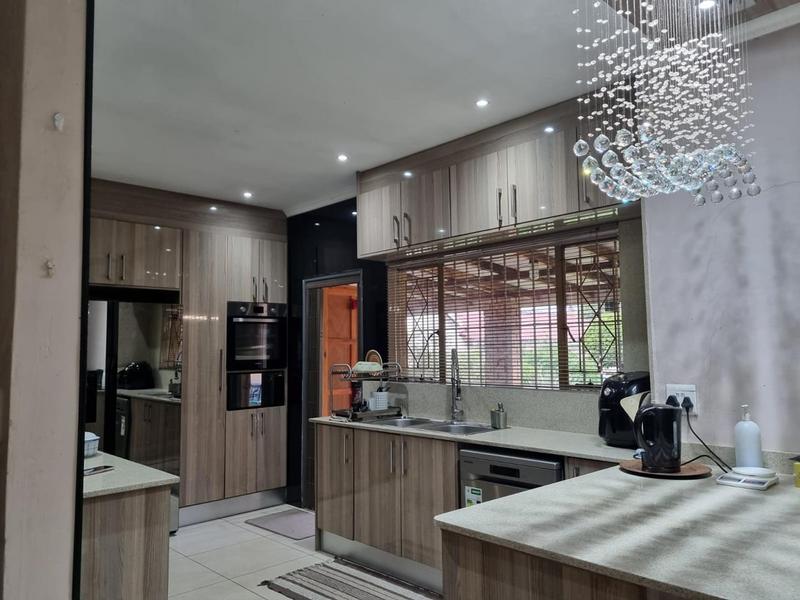 4 Bedroom Property for Sale in Illiondale Gauteng
