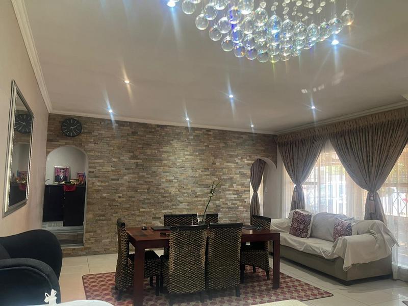 4 Bedroom Property for Sale in Illiondale Gauteng