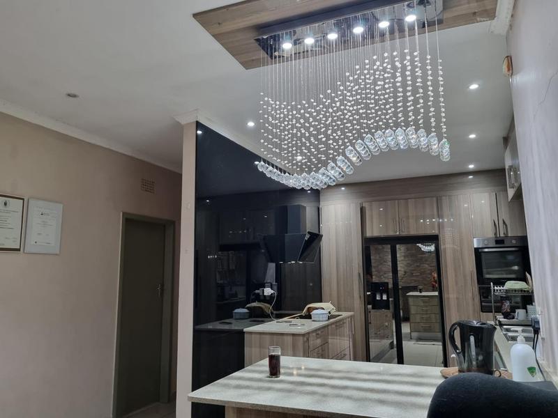 4 Bedroom Property for Sale in Illiondale Gauteng