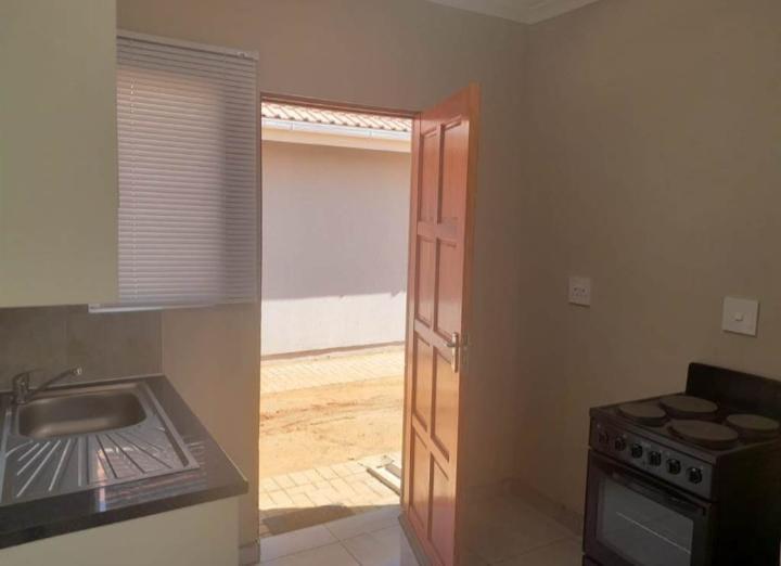 2 Bedroom Property for Sale in Klippoortje Gauteng