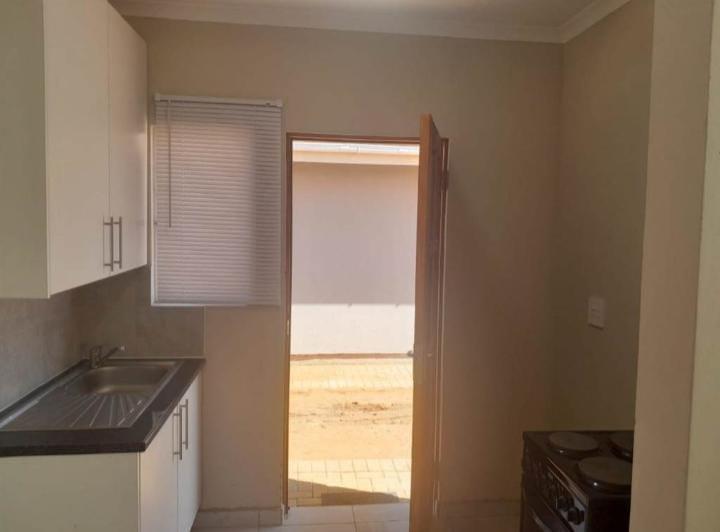 2 Bedroom Property for Sale in Klippoortje Gauteng