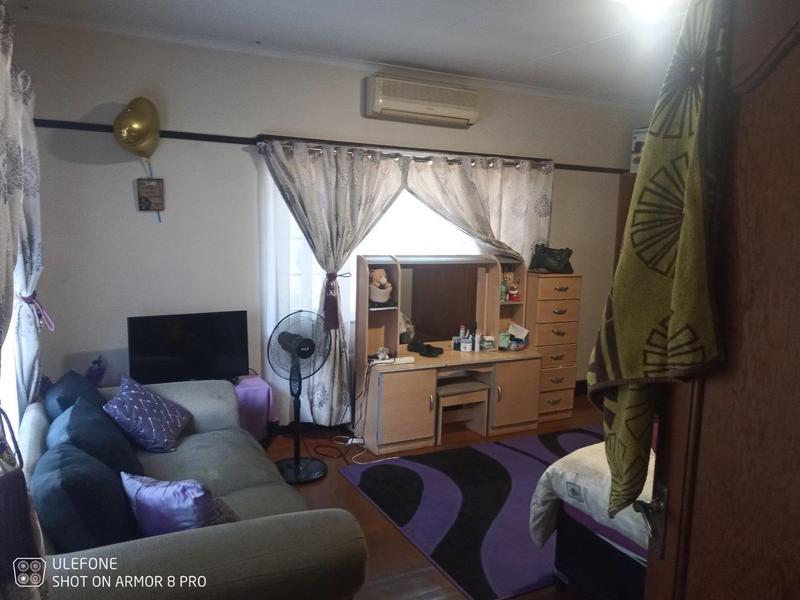5 Bedroom Property for Sale in Lambton Gauteng