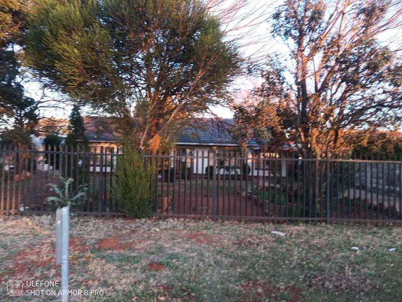4 Bedroom Property for Sale in Rondebult Gauteng