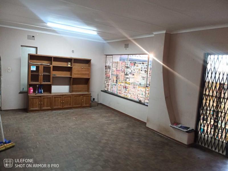 4 Bedroom Property for Sale in Rondebult Gauteng