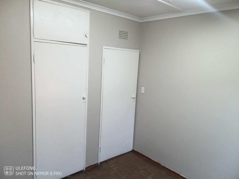 4 Bedroom Property for Sale in Rondebult Gauteng