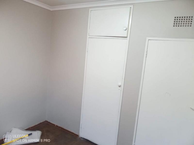 4 Bedroom Property for Sale in Rondebult Gauteng