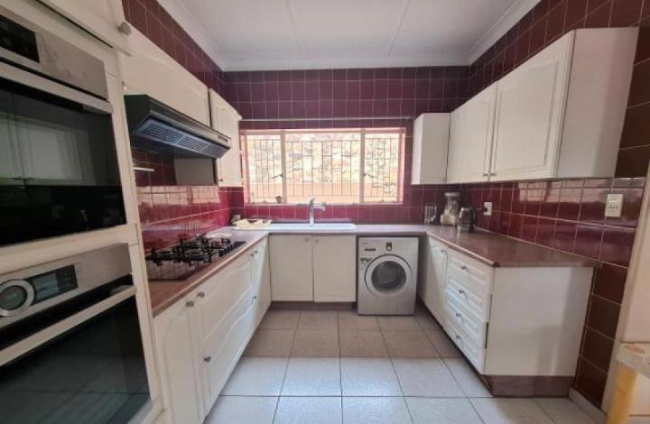5 Bedroom Property for Sale in Sunnyrock Gauteng