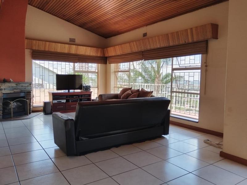 5 Bedroom Property for Sale in Sunnyrock Gauteng