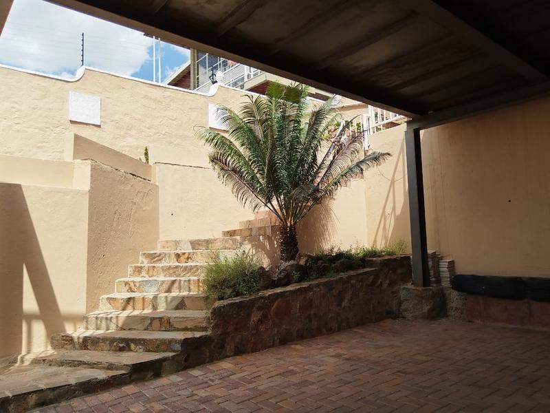 5 Bedroom Property for Sale in Sunnyrock Gauteng