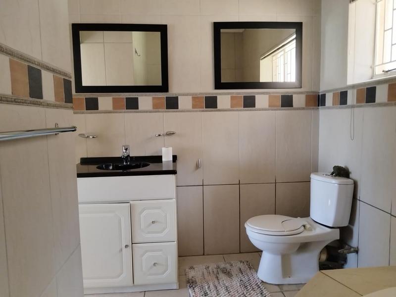 5 Bedroom Property for Sale in Sunnyrock Gauteng