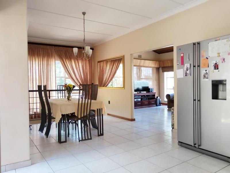 5 Bedroom Property for Sale in Sunnyrock Gauteng