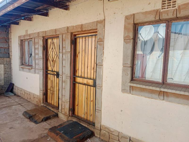 8 Bedroom Property for Sale in Phumula Gauteng
