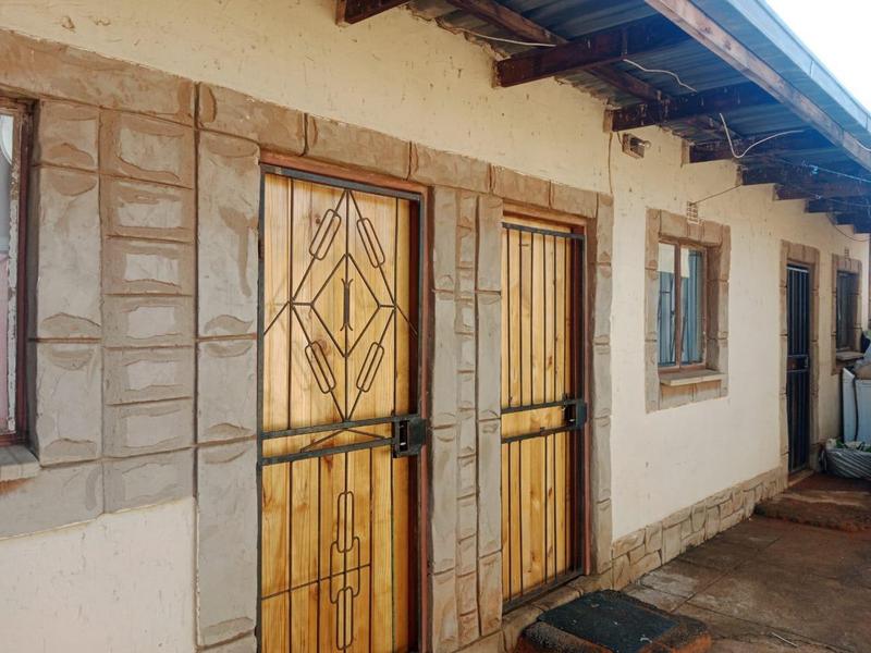 8 Bedroom Property for Sale in Phumula Gauteng