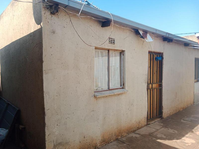 8 Bedroom Property for Sale in Phumula Gauteng