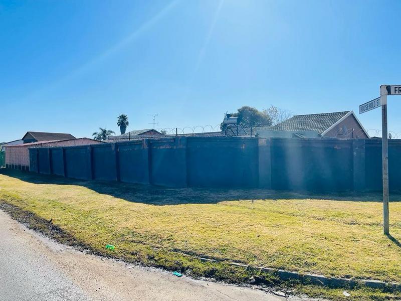 15 Bedroom Property for Sale in Rhodesfield Gauteng