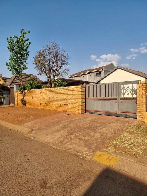 3 Bedroom Property for Sale in Vosloorus Gauteng