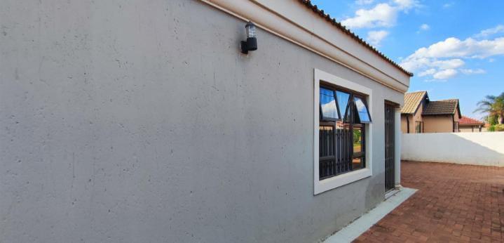 3 Bedroom Property for Sale in Vosloorus Gauteng
