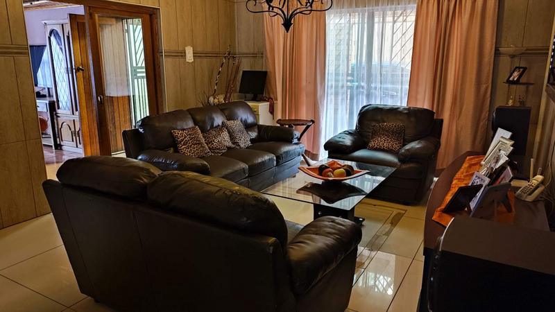 4 Bedroom Property for Sale in Vosloorus Gauteng