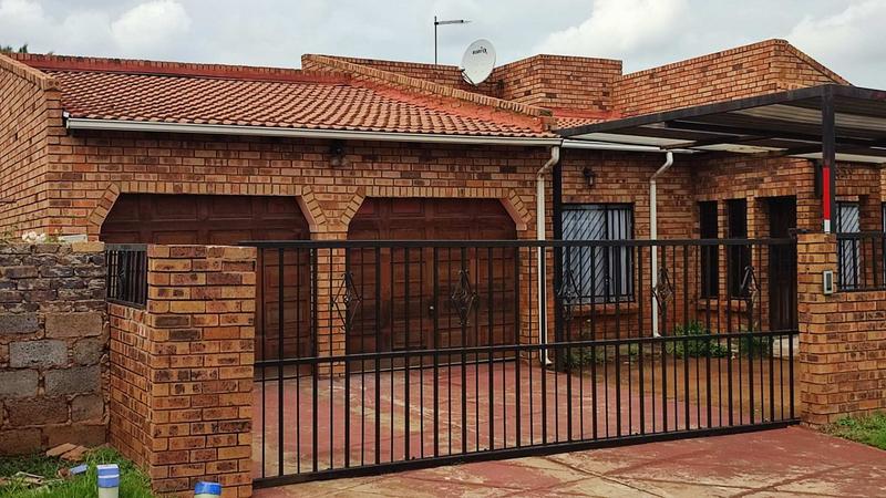 4 Bedroom Property for Sale in Vosloorus Gauteng
